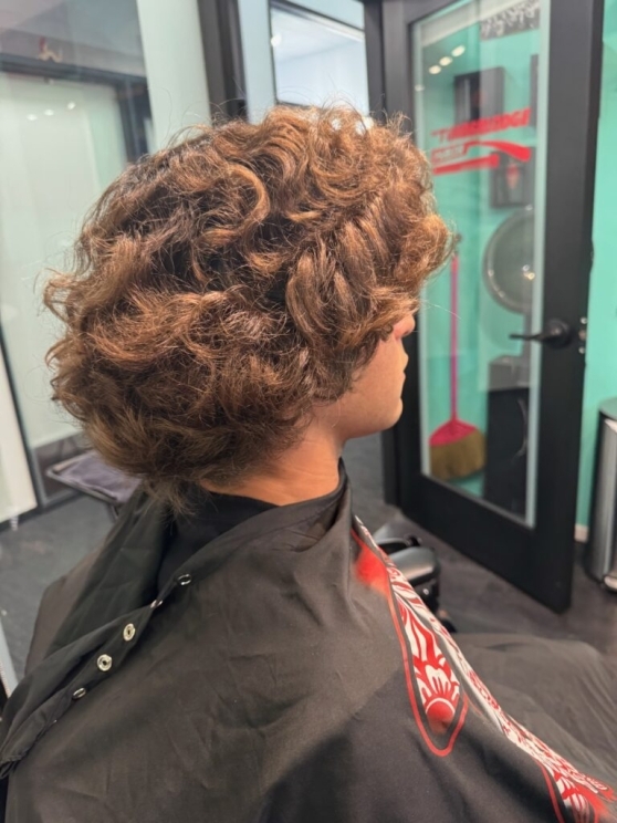 Men's Curly Haircut